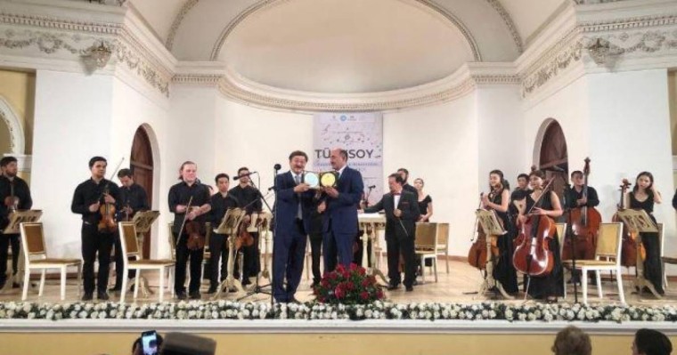 突厥文化国际组织青年室内乐团在巴库出演