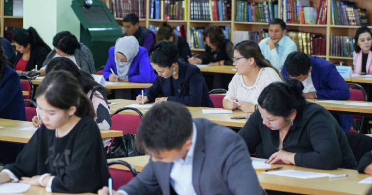 Қазақстандықтар латын графикасымен алғаш рет диктант жазды