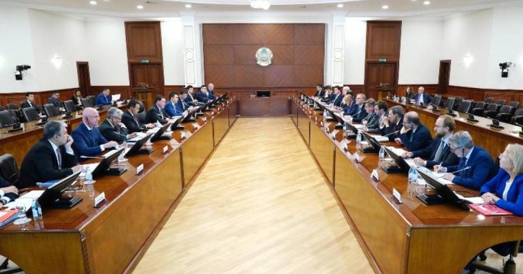 政府总理会见欧洲复兴开发银行董事会成员