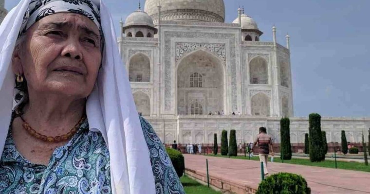 "Көзіммен көрген кереметті анам көрсе екен деп армандадым": Отандық қария баласымен әлем аралап жүр - Қазақстан жаңалықтары