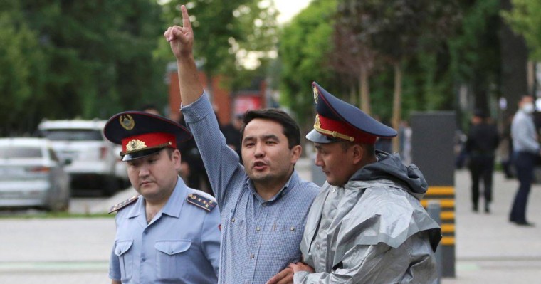 "Назарбаевтан арылу" кезеңі және ондағы жастар рөлі