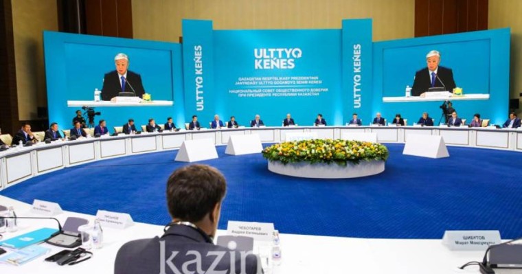 托卡耶夫：国家应听取公民的意见