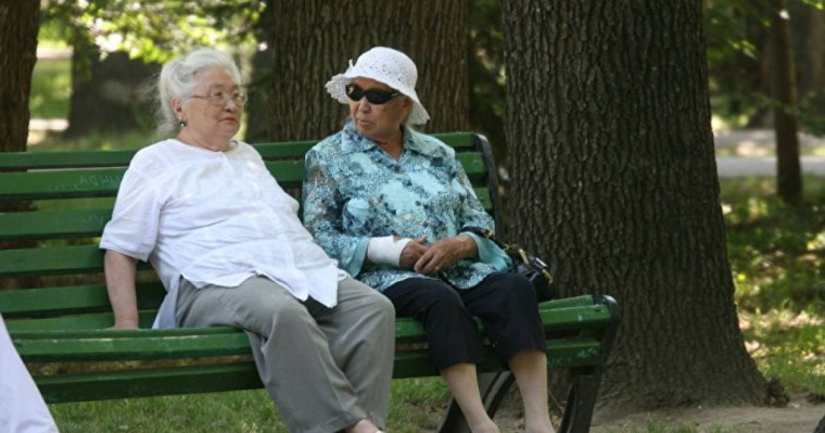 Қазақстанда зейнет жасын төмендету ұсынылды