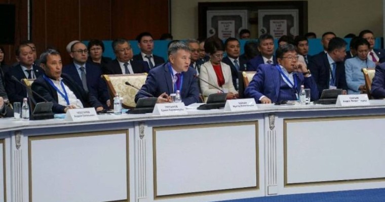 Мұхтар Тайжан Қазақстан экономикасын дамытуға не кедергі екенін айтты