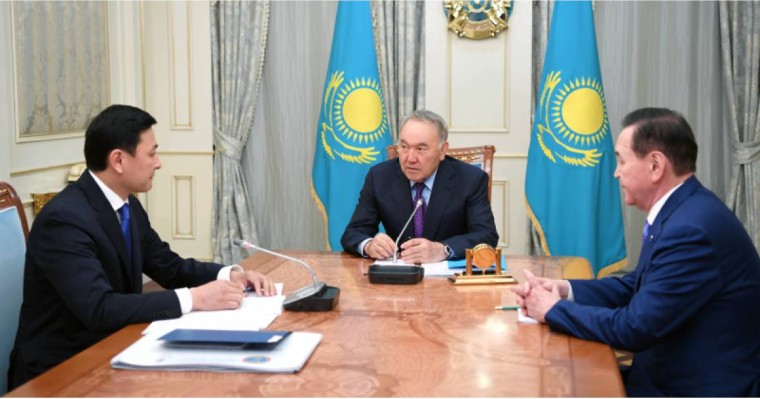 纳扎尔巴耶夫接见首都新任市长