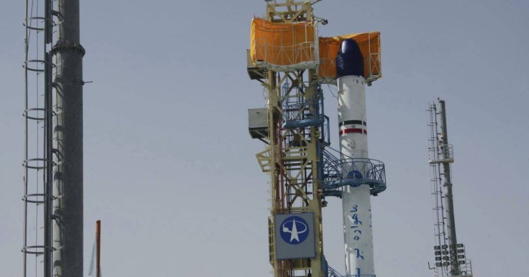 Иран жақын күндері ғарышқа спутник ұшыратынын растады