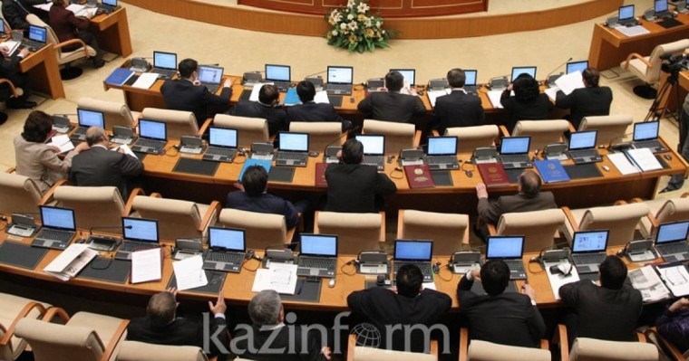 议会今年可能将延期进入休会期