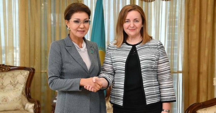 纳扎尔巴耶娃会见联合国秘书长特别代表娜塔莉亚•格尔曼