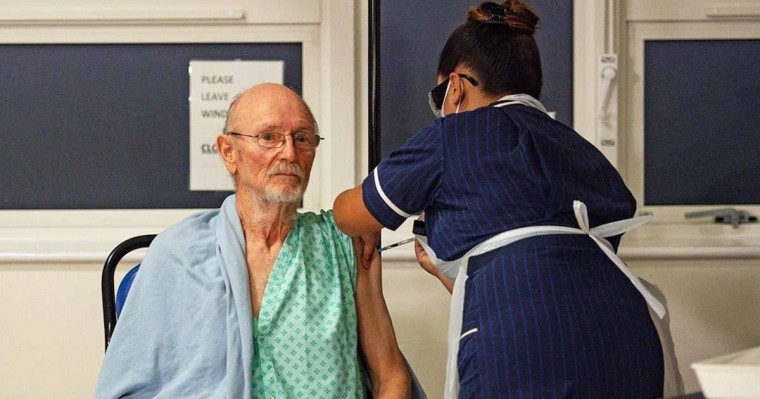 Коронавирусқа қарсы вакцинацияланған алғашқы адам қайтыс болады