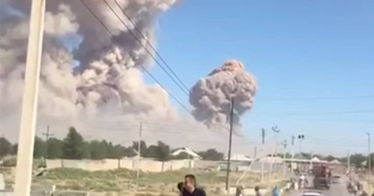 Қырғыздар Арыс тұрғындарына жылу жинап жатыр