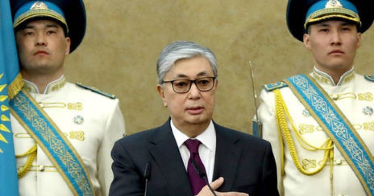 "Қазақ халқына қарсы сотты тоқтатыңыз!": Қоғам белсенділері Тоқаевқа ашық хат жазды