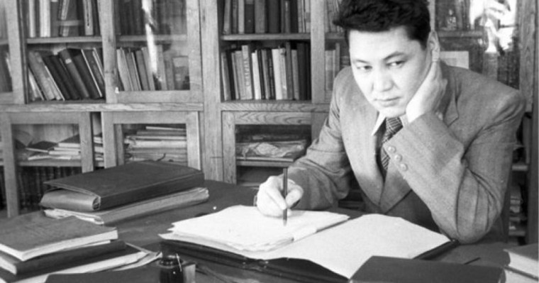 Мәлік Ғабдуллин: өмірбаяны, соғыстағы ерлігі, шығармалары