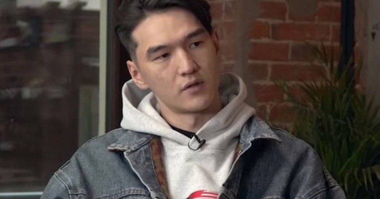 "Менің отбасым бар" – Нұрлан Сабуров Украинадағы соғыс туралы айтудан бас тартты