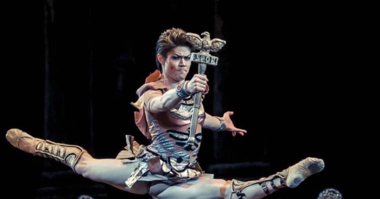 "Астана Опера" театрының жетекші солисі Тайыр Гатауов жол апатынан қаза болды