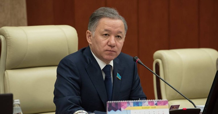 "Ақшаның қайда жатқанын білмейді": үкімет Нығматулиннан сөз естіді