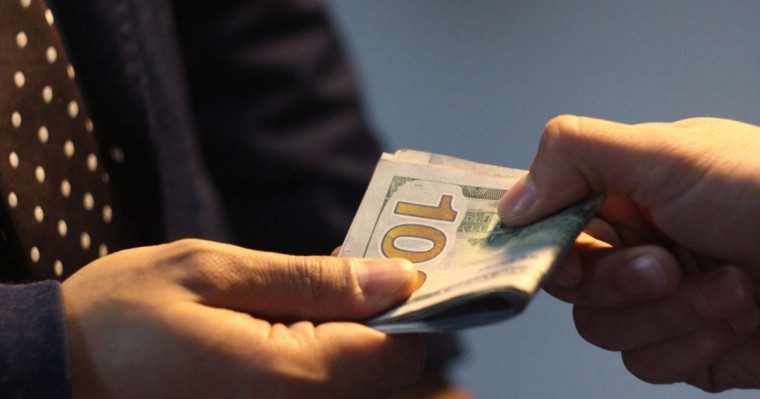 Жемқорлықпен сотталған шенеуніктер түрмеден ерте босап шығу құқығынан айрылады