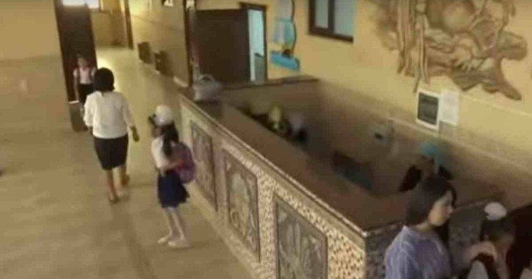 "Бұл жерде кім жуынбады": Шымкенттік оқушылар қоғамдық моншада білім алып жатыр - Қазақстан жаңалықтары