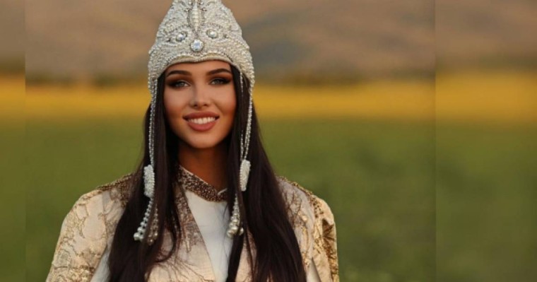 Тиматидің бұрынғы әйелі сәукеле киді