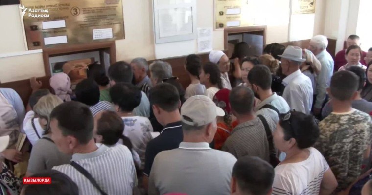 Арыстағы жарылыстан кейін ондаған пойыз бөгелді