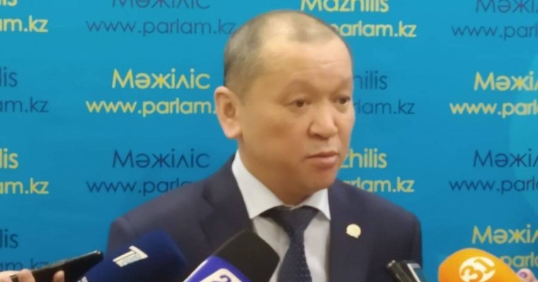 Министр аналардың жәрдемақыға байланысты талаптарына жауап берді