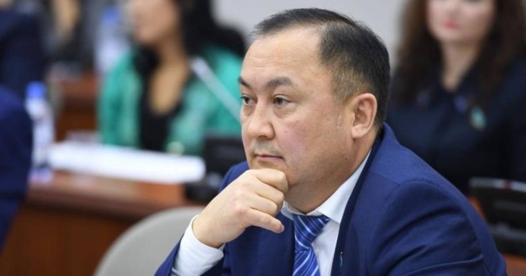 Бір шенеунік Мәжіліс сайлауына қатысудан бас тартты