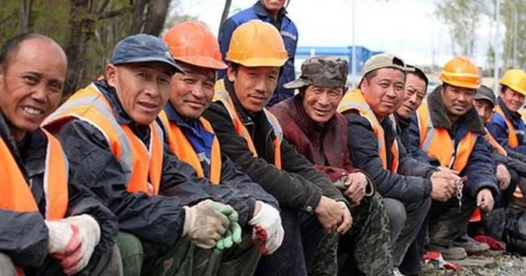 Қытайдан келген 650 мигрант Қазақстанда бастық болып жүр