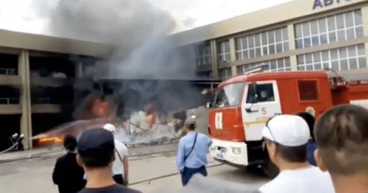 Шымкентте базар өртеніп кетті (видео) - Қазақстан жаңалықтары