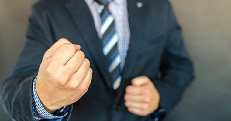 науқастың туыстары жансақтау бөліміне баса-көктеп кірді