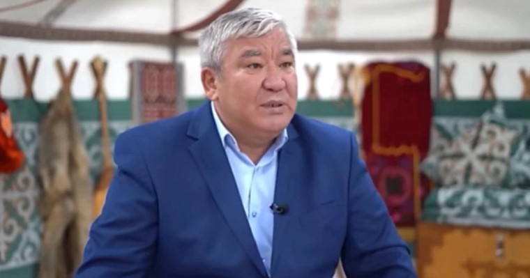 "Кешірім бермеймін": Жанқош Тұраров зорлады деген қыздың әкесі Қалдыбек Құрманәлі мәлімдеме жасады