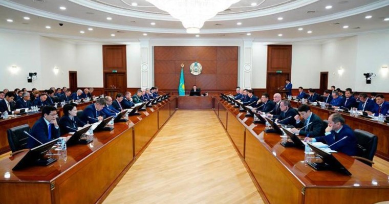 政府总理召开会议讨论最新国情咨文主要方向