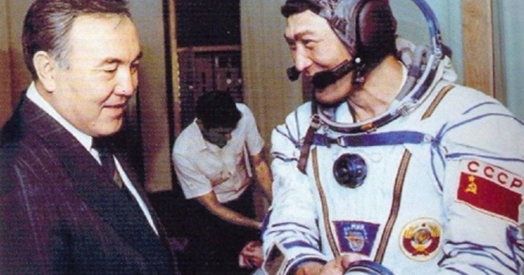 Қазақтың тұңғыш ғарышкері: «Партия мен парламенттен көңілім қалған, сайлауға бармаймын»