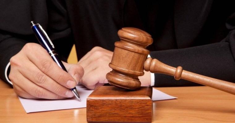 Әкімнің орнында уақытша отырса да жемқорлық жасап үлгерген