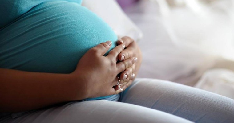 Іштегі сәбиін 300 мың теңгеге сатпақшы болған қазақстандық жұрттық ашуын туғызды