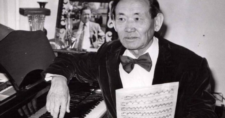 Бүгін Нұрғиса Тілендиевтің туған күні