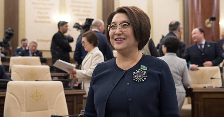 Әйтімованың сөзі депутаттарды ду күлдірді