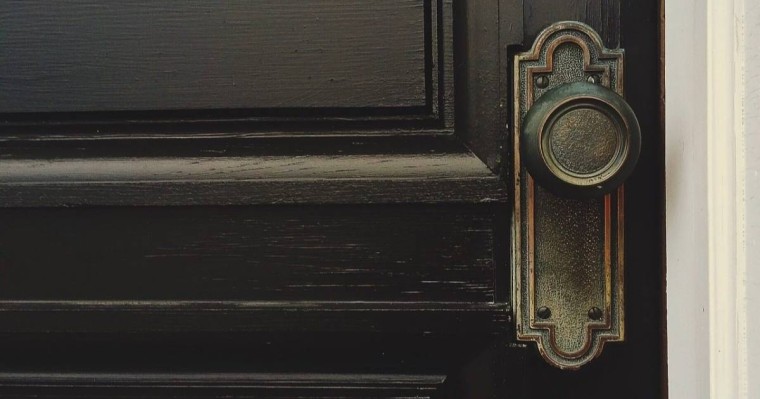 27 жыл бойы қамауда ұстаған: ерлі-зайыптылардың қылмысы әшкере болды