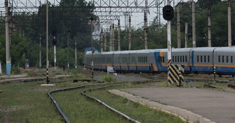 Арыстағы төтенше жағдай салдарынан жолаушылар пойызы кідіруде