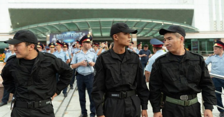 2019: Тоқаев митинг өткізуге заң бойынша рұқсат берілетінін айтты