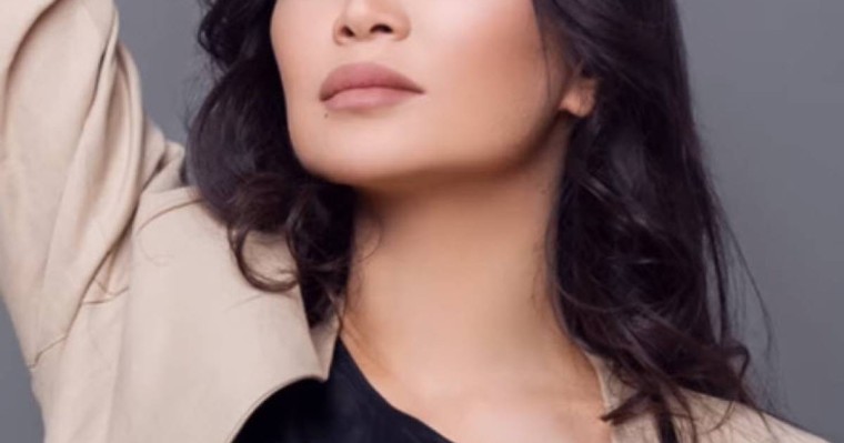 Скачать Мектебім Айкерім Қалаубаева (2019) текст песни