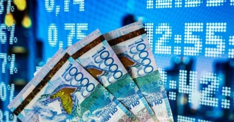Қазақстанда алдағы үш айда девальвация және дефолт болуы мүмкін бе?