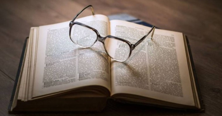 Кәкімжан Мәсімовтің "Аманат" кітабы мектеп кітапханасына сыйға берілді