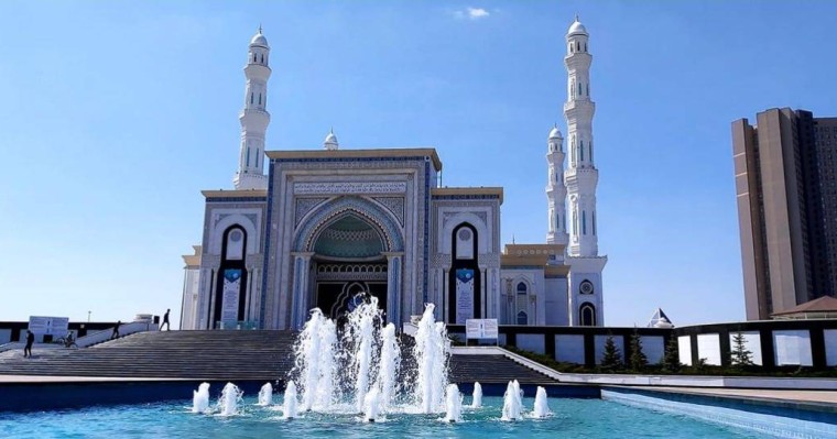 Ораза айт намазы мешітте оқыла ма: Діни басқарма жауап берді