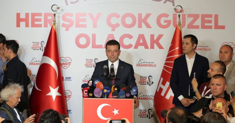 Стамбул мэрін қайта сайлауда да оппозиция кандидаты жеңді