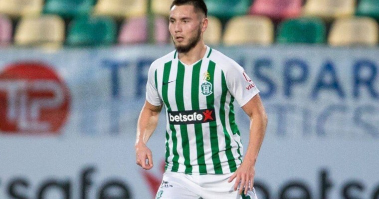 Ұлттық құрамаға шақырылған Дінмұхаммед Қашкен өзіне айтылған сынға жауап берді