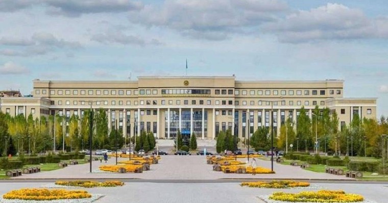 哈俄划界委员会会议在巴甫洛达尔举行