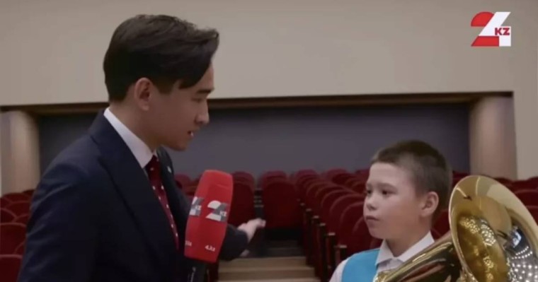 «Алдымен су беріңдерші». Тоқаевқа өтініш айтқан баланың арманы орындалды (ВИДЕО)