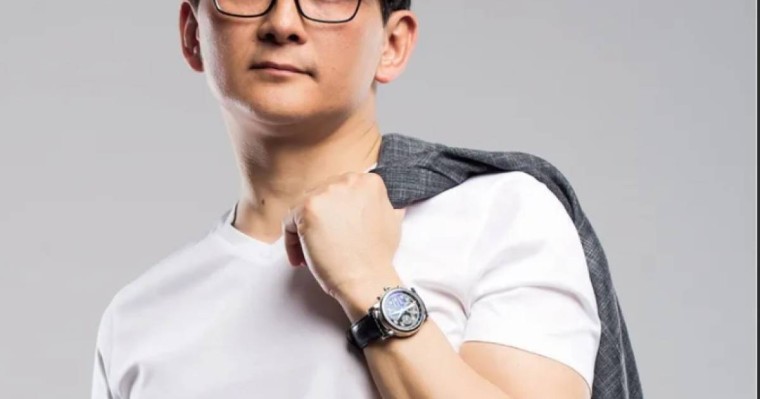 Белгілі журналист дүниеден озды