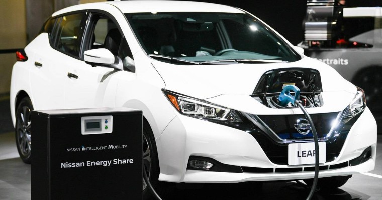 Жапония бензинмен жүретін жаңа көліктерді сатуды тоқтатуды жоспарлап отыр