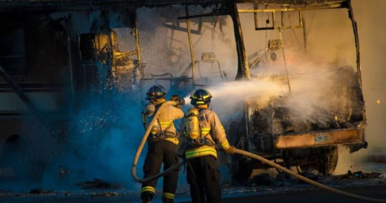 Қостанайда жолаушылар автобусы отқа оранды – видео