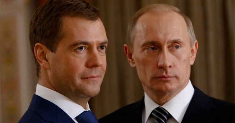 Медведев шетелге кетіп, Ресей билігін сынаған орыстардың әрекетін "сатқындық" деп атады